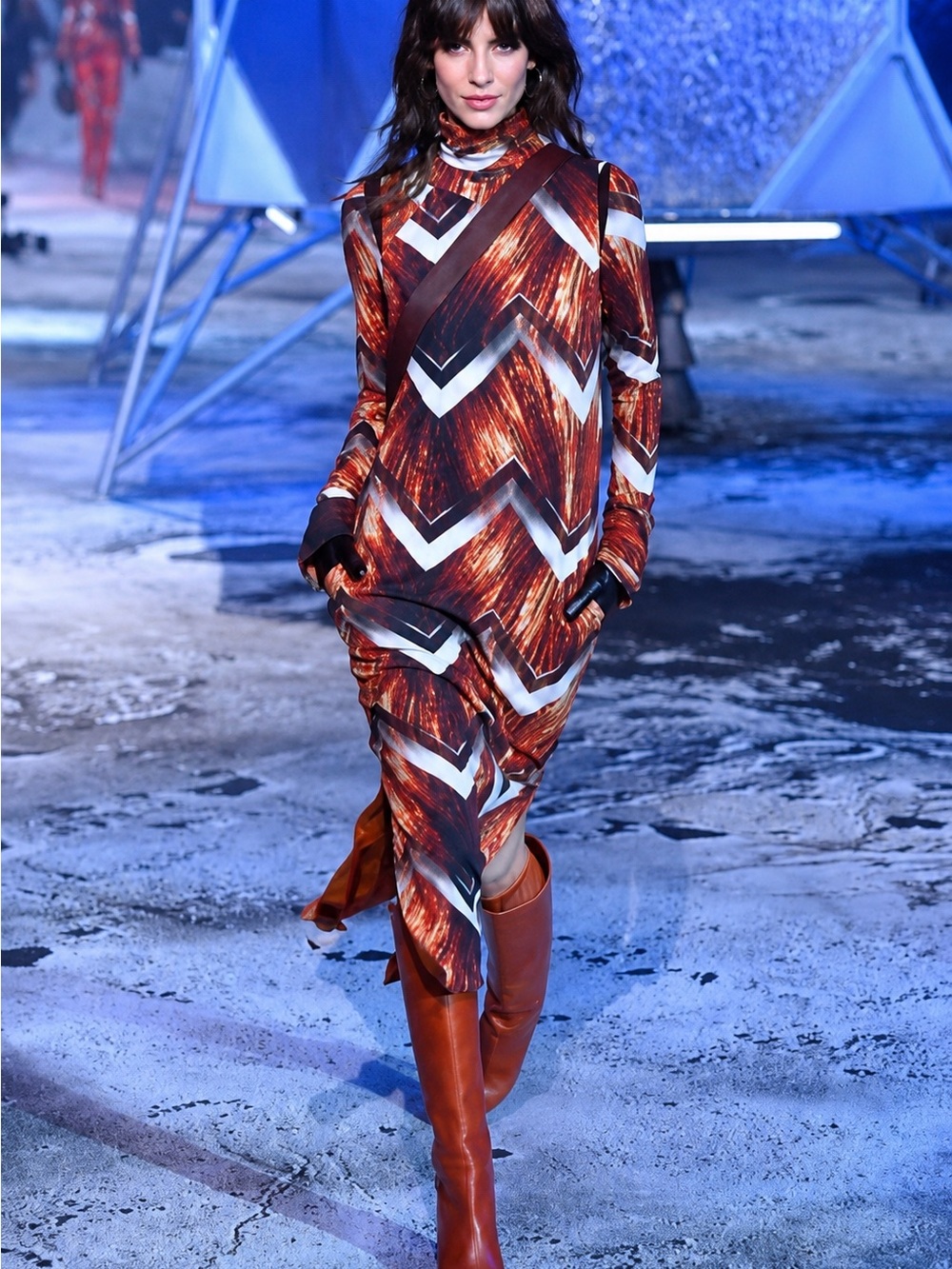 H&M Studio A/W 2015 Runway Dress Size 4 Geometric Zigzag Rust Brown Midi